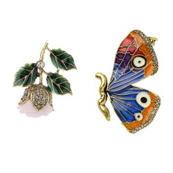 Brinco Nadia Gimenes Jardim do Eden Rosa Ear Cuff Dourado