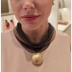 Colar Luiza Rogi Una Fios Couro Cadarço Pingente Ouro Envelhecida