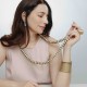 Colar Luiza Rogi Ava Fios Pastilhas Botões Ouro Envelhecido