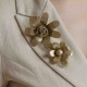 Broche Luiza Rogi Ava Flor Pétalas Ouro Envelhecido