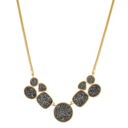 Colar Fane's Drusas Negra Curto Metal Dourado