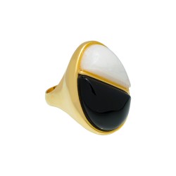 Anel Fane's Pedra Natural Onix Quartzo Branco Metal Dourado