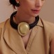 Colar Luiza Rogi Ava Fios Couro Marrom Pingente Ouro Envelhecido