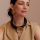 Colar Luiza Rogi Ava Fios Couro Marrom Pingente Ouro Envelhecido