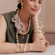 Brinco Luiza Rogi Ava Meia Argola Pérola Ouro Envelhecido